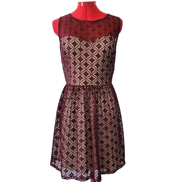 CITY TRENDS Maroon Lace with‎ Creme Brown lining Sleeveless Dress Size 11 - Picture 1 of 7